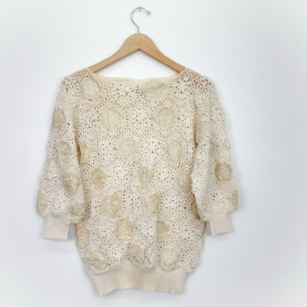 Kyouko Japanese Design Studio Women’s Cream Open Knit Floral Appliqué Crop Sweat